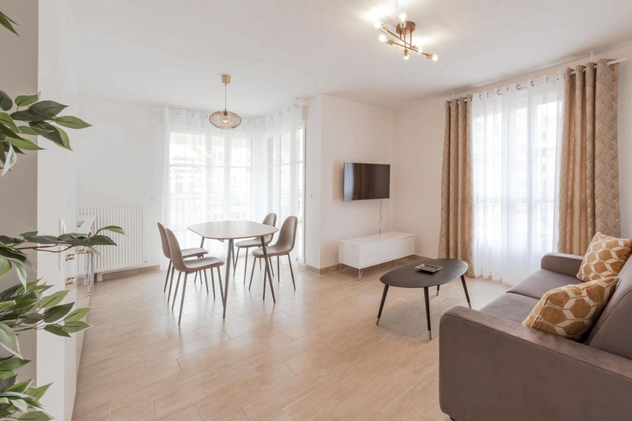 Loggia Disneyland Bmyguest Apartment Chessy  Ngoại thất bức ảnh
