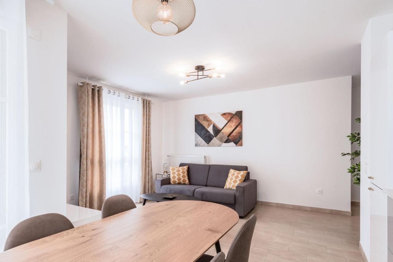 Loggia Disneyland Bmyguest Apartment Chessy  Ngoại thất bức ảnh